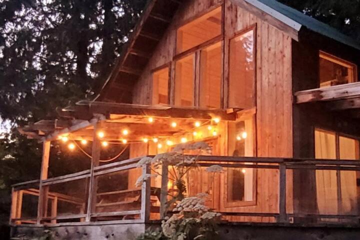 Ocean Views & Sunset Beach Cabin With Soaker Tub & Fire Pit Villa Powell River Exterior photo